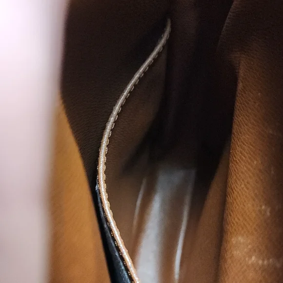 Louis Vuitton Brown Messenger Bag with Monogram Canvas - Picture 6 of 10